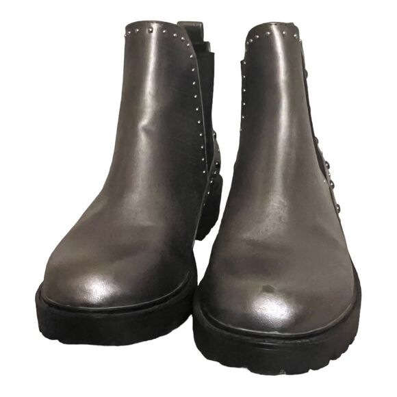 Charles By Charles David Radar Chelsea
Boot Pewter Metallic Size 8.5 - Picture 9 of 16